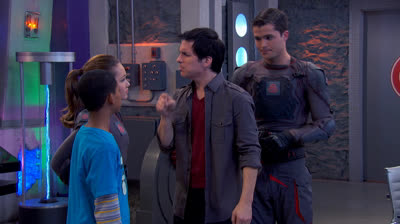 Lab Rats_S01E05_Rats on a Train
